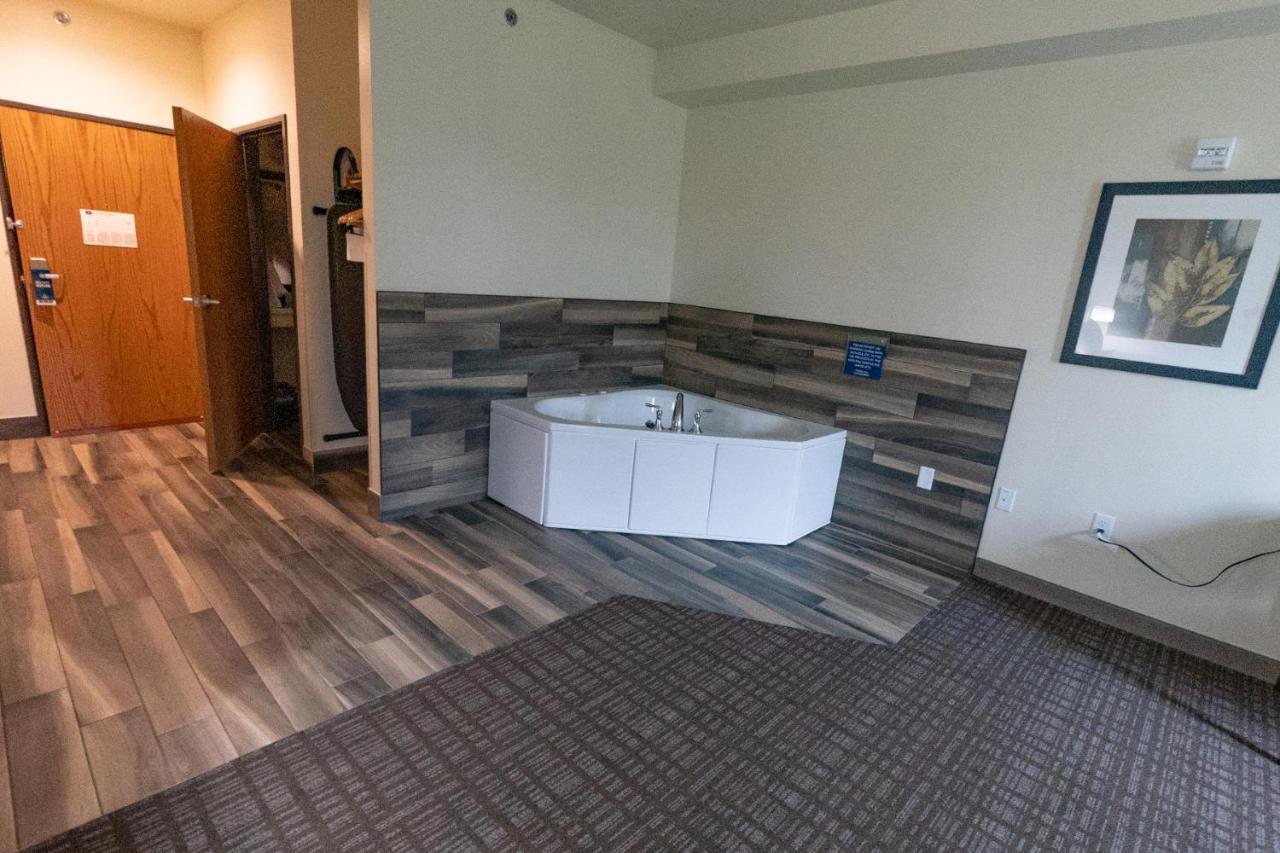 Cobblestone Hotel & Suites-Sheldon Luaran gambar